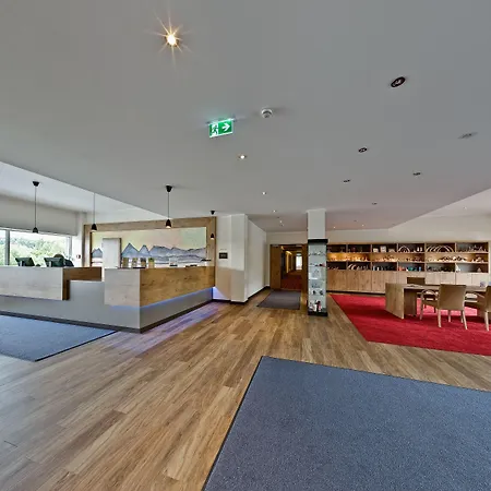 Sante Royale Hotel- & Gesundheitsresort Warmbad מלון 4*