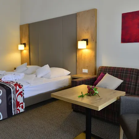 מלון Sante Royale Hotel- & Gesundheitsresort Warmbad