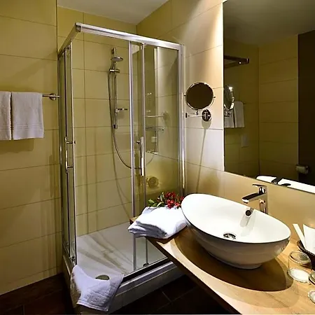 מלון Sante Royale Hotel- & Gesundheitsresort Warmbad וולקנסטיין