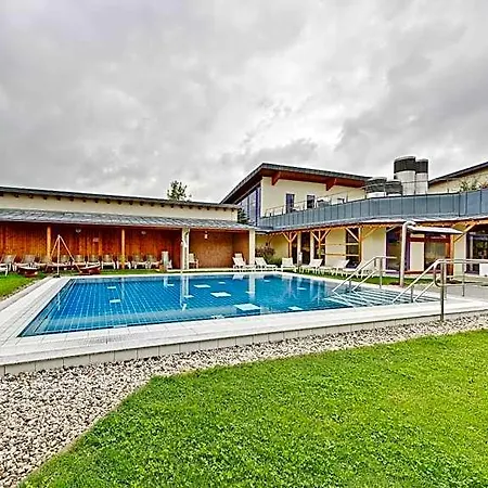 Sante Royale Hotel- & Gesundheitsresort Warmbad מלון