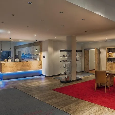 Sante Royale Hotel- & Gesundheitsresort Warmbad מלון 4*