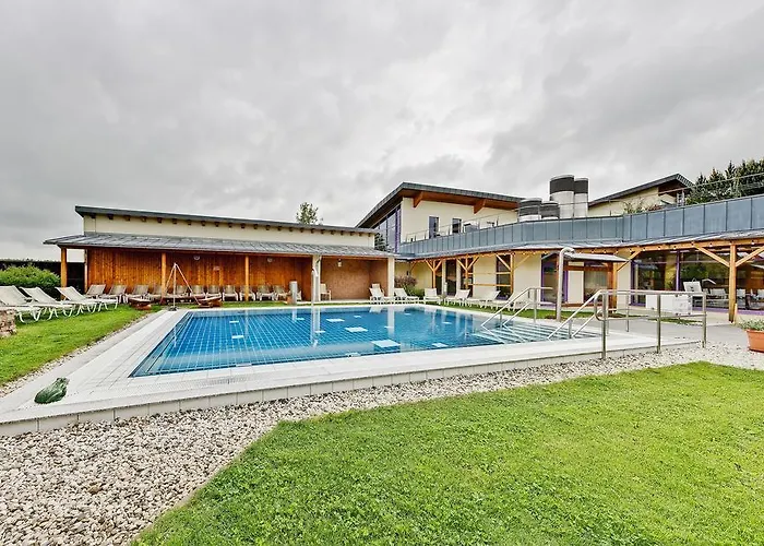 Sante Royale Hotel- & Gesundheitsresort Warmbad فندق 4*